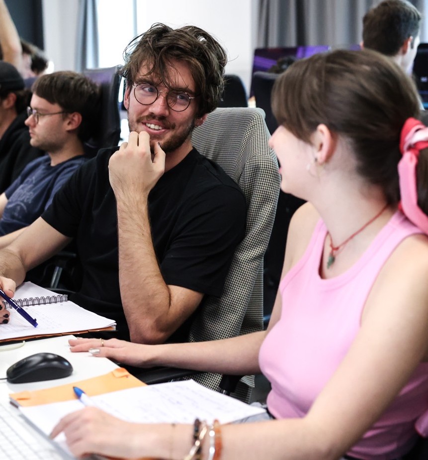 Students in discussion during a course on the ESMA Nantes campus